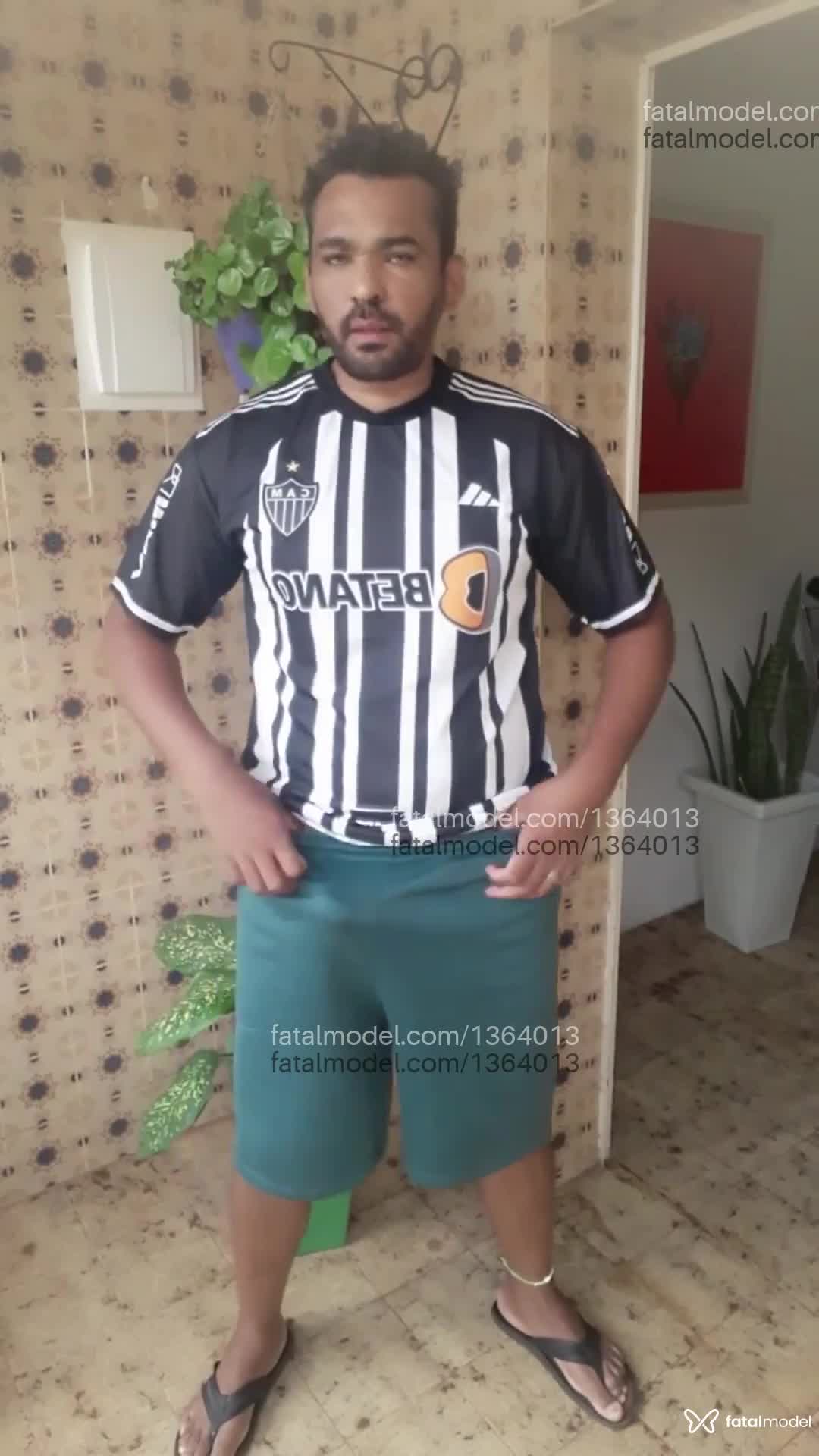 Acompanhante homem com cabelo castanho de olhos verdes em Belo Horizonte - DONY ABRAVANEL