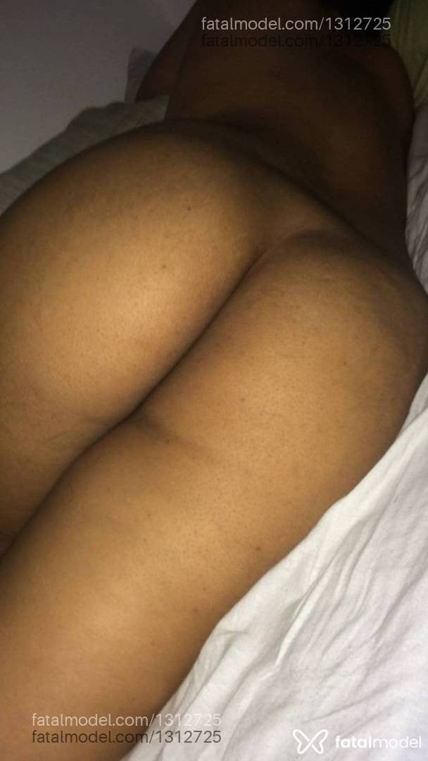 Acompanhante mulher morena (o) de olhos castanhos - Bethe