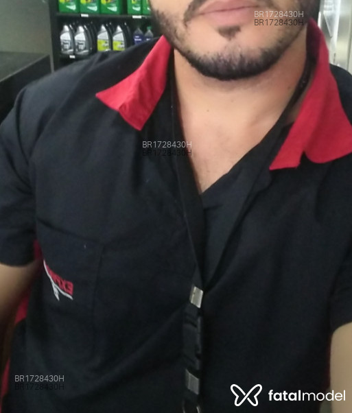 Acompanhante homem com cabelo castanho de olhos castanhos em Virtual Acompanhante homem com cabelo castanho de olhos castanhos em Virtual - Souza