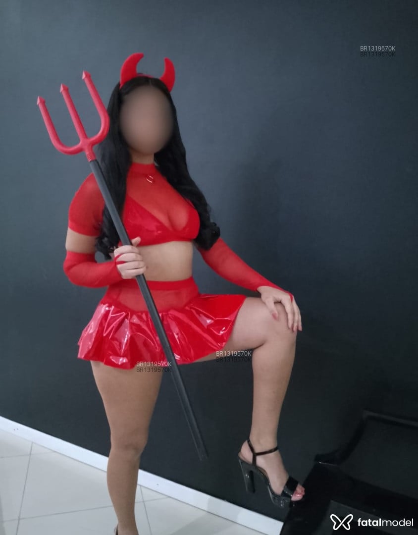 Acompanhante mulher morena (o) de olhos castanhos em Joinville - Flávia morais