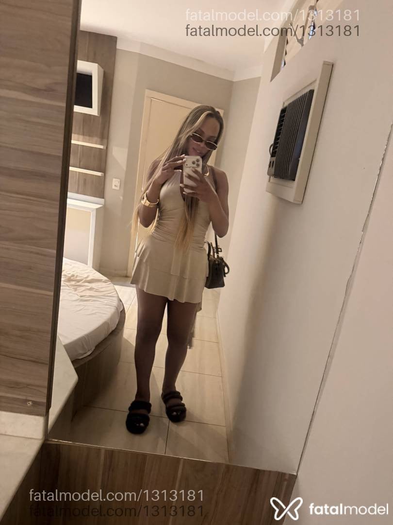 Acompanhante travesti loira (o) de olhos mel - Anny Kelly closee