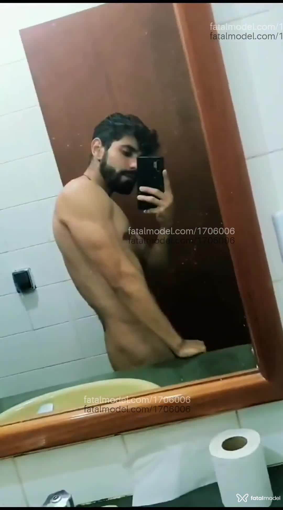 Acompanhante homem com cabelo castanho de olhos castanhos em Guarulhos - Raphael Duart