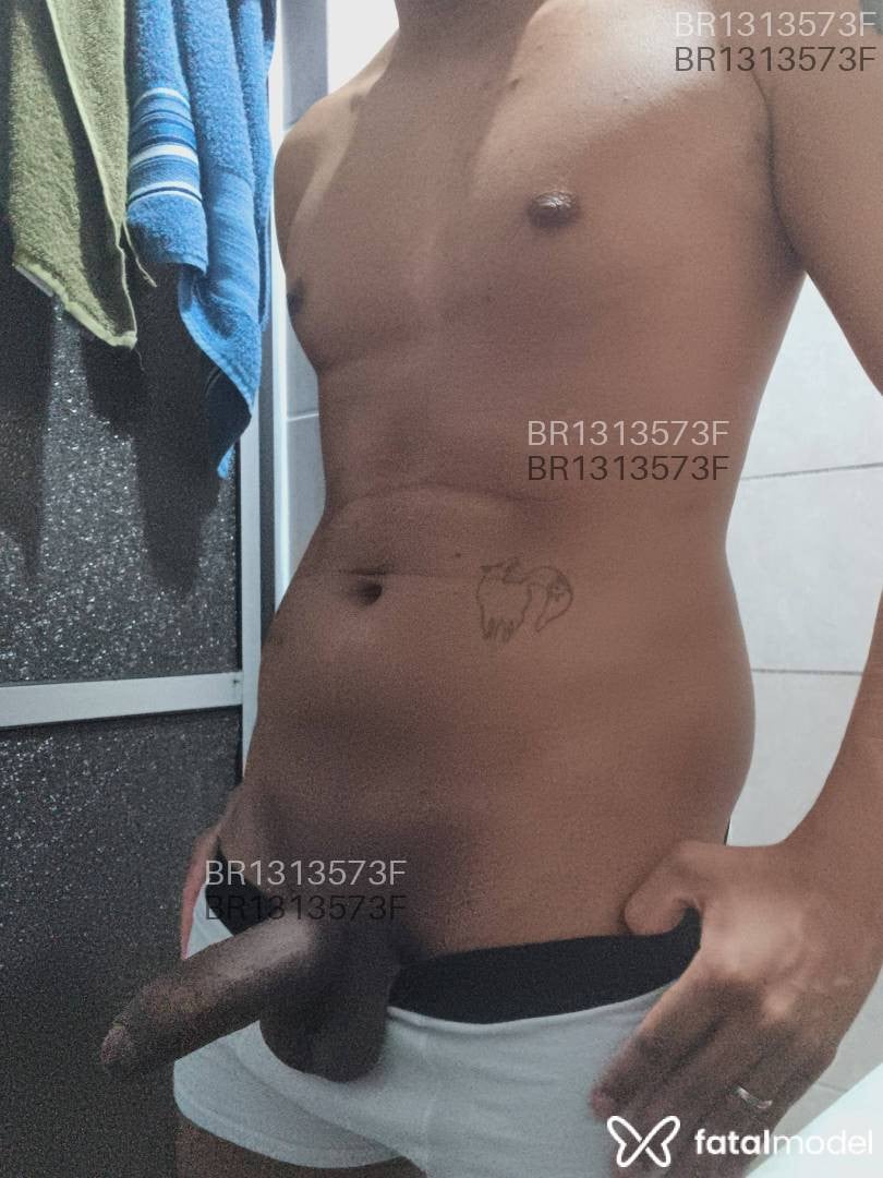 Acompanhante homem morena (o) de olhos castanhos - Lucas