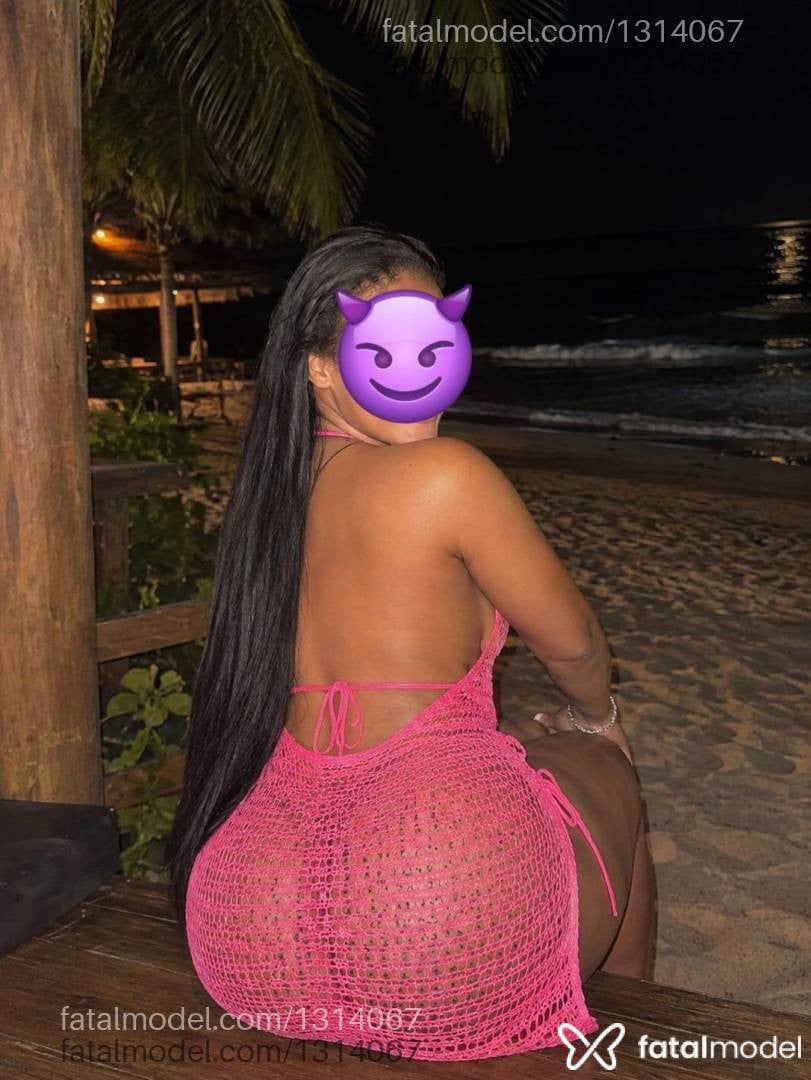 Acompanhante mulher com cabelo castanho de olhos castanhos - Ellen Garcia