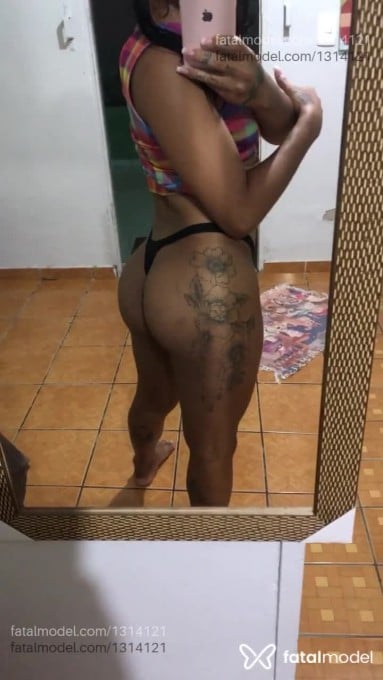 Acompanhante mulher trans com cabelo castanho de olhos mel em Navegantes - Amanda Rangel