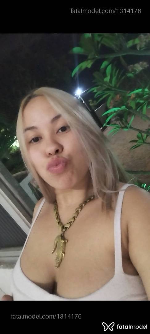 Acompanhante mulher loira (o) de olhos castanhos em Iúna - Ysis