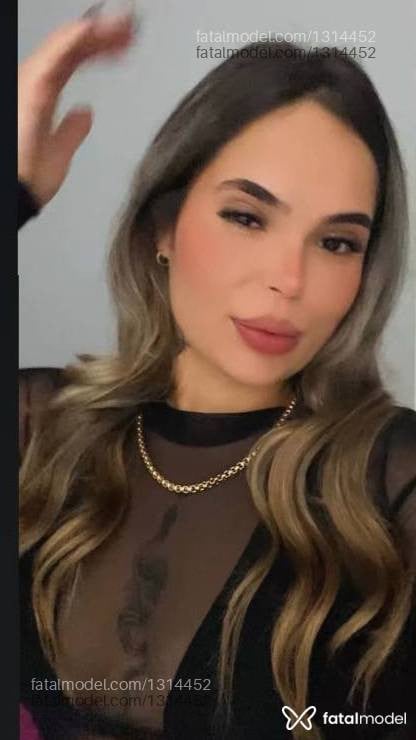 Acompanhante mulher loira (o) de olhos castanhos em Boa Esperança - Majuu
