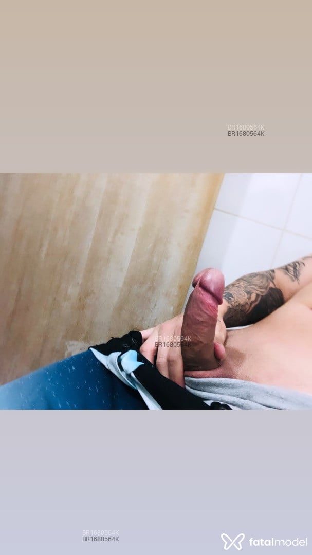 Acompanhante homem com cabelo castanho de olhos castanhos em Londrina - Wesley