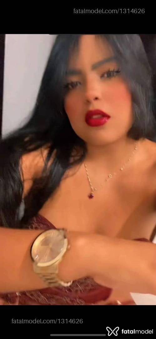 Acompanhante mulher morena (o) de olhos pretos - índinha