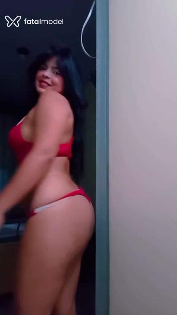 Acompanhante mulher morena (o) de olhos pretos - índinha
