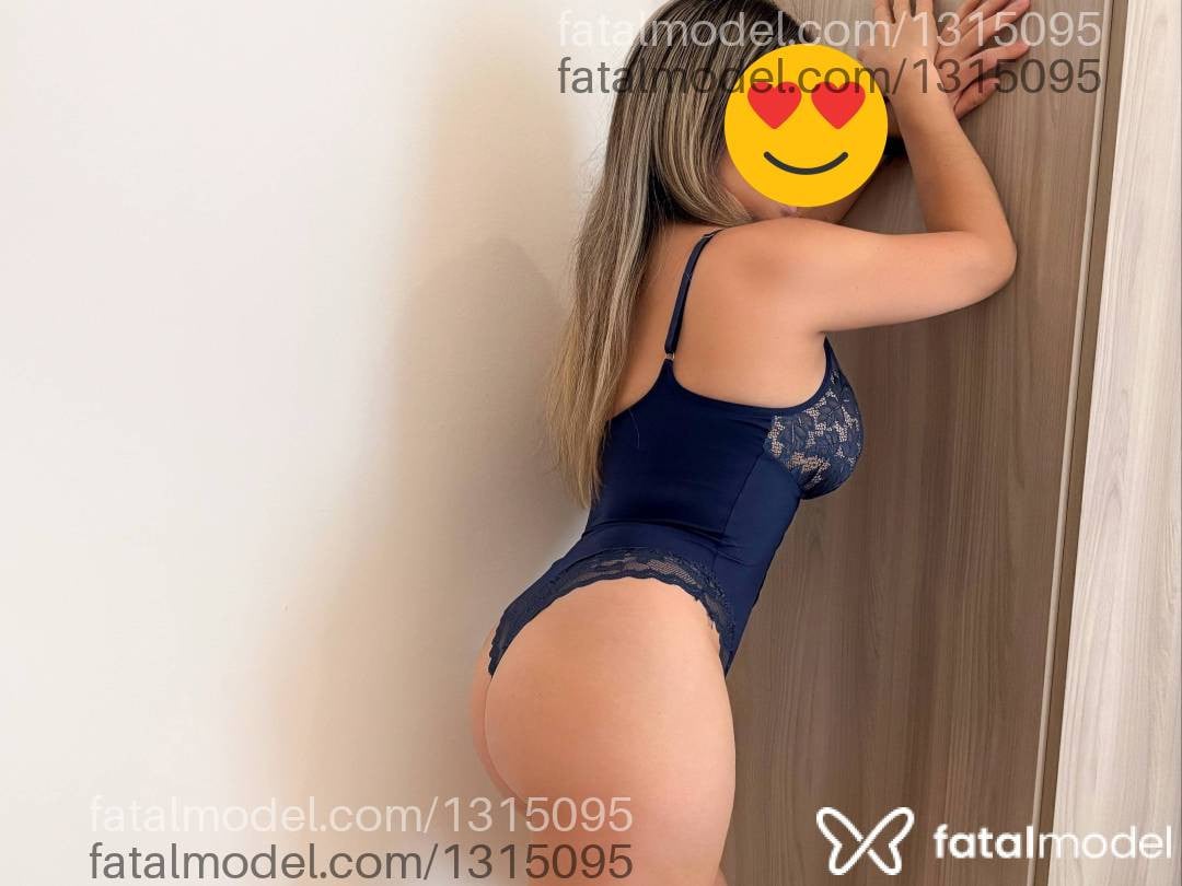 Acompanhante mulher loira (o) de olhos pretos em Taubaté - Ana