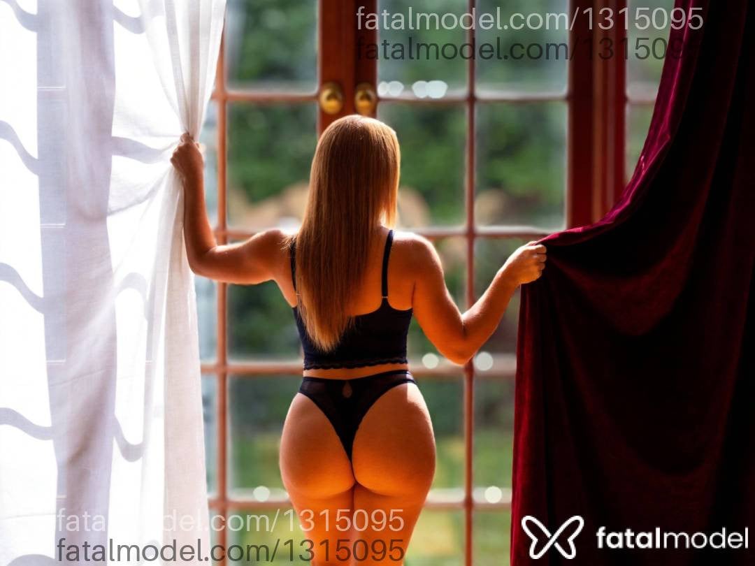 Acompanhante mulher loira (o) de olhos pretos em Taubaté - Ana