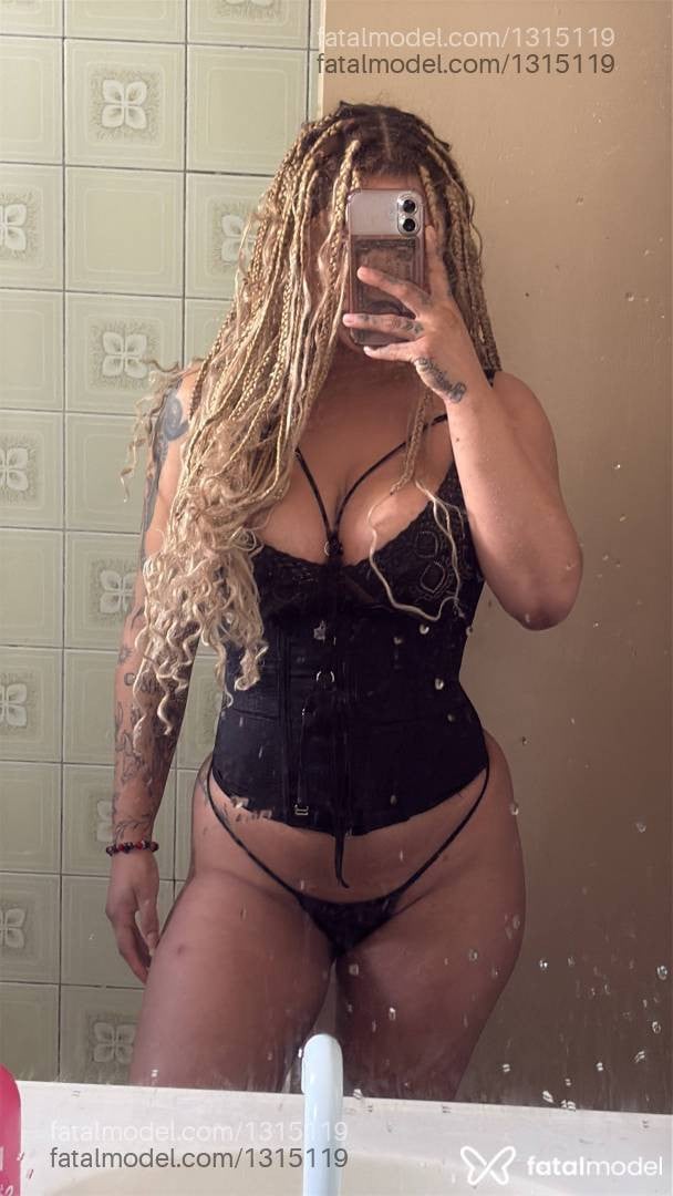 Acompanhante mulher com cabelo castanho de olhos castanhos - Valentina Ferraz