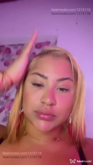 Acompanhante mulher com cabelo castanho de olhos castanhos em Uberaba - Valentina Ferraz