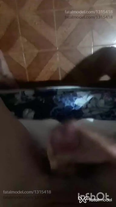 Acompanhante homem com cabelo castanho de olhos mel em Cabo Frio - Guilherme Grossão