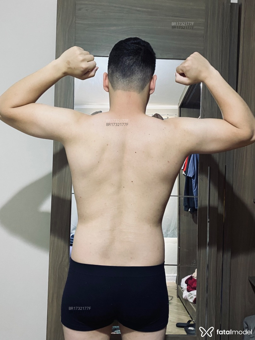 Acompanhante homem morena (o) de olhos castanhos em São José - Bruno