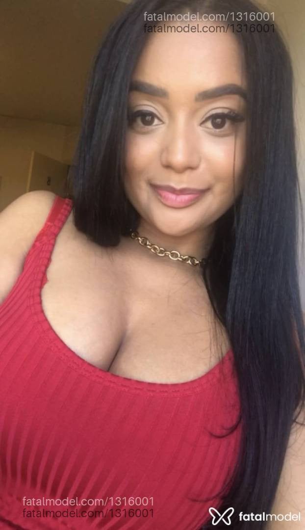 Acompanhante mulher com cabelo castanho de olhos castanhos em Maringá - Any Mello