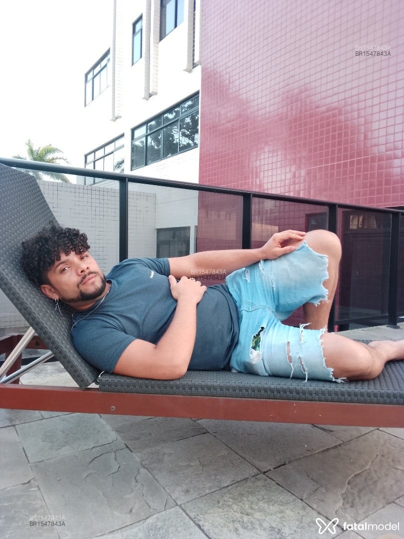 Acompanhante homem com cabelo castanho de olhos castanhos em João Pessoa - ThiagoxFlavio