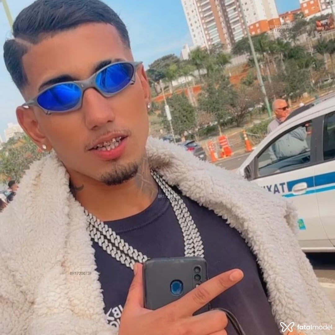 Acompanhante homem com cabelo castanho de olhos castanhos em Florianópolis - Arthur castro