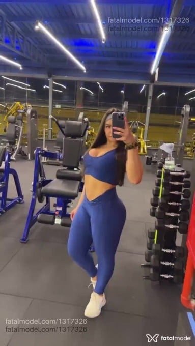 Acompanhante mulher trans com cabelo castanho de olhos verdes em Belo Horizonte - Rafaela Borges