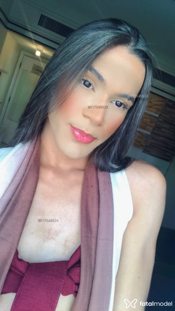 Acompanhante mulher trans com cabelo castanho de olhos pretos em São Paulo Acompanhante mulher trans com cabelo castanho de olhos pretos em São Paulo - Mellsantoss