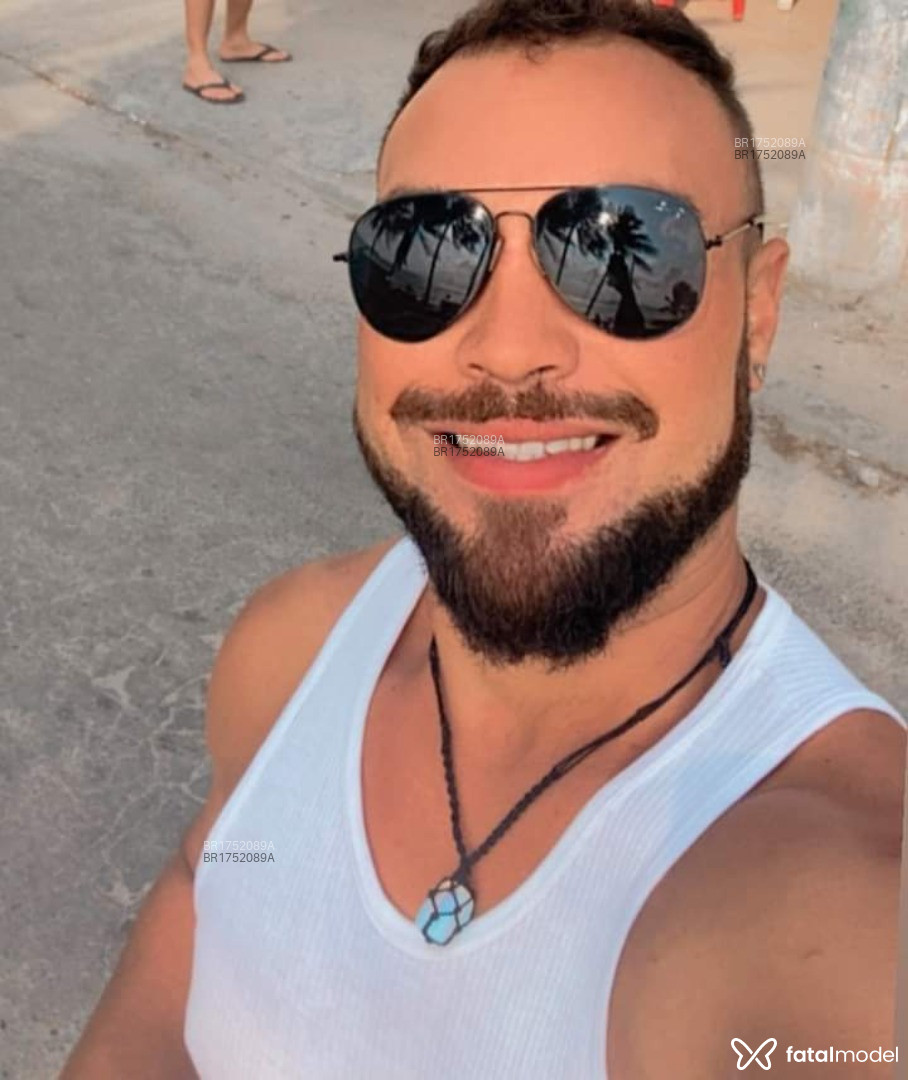 Acompanhante homem com cabelo castanho de olhos castanhos em Rio de Janeiro - Jack Darlan