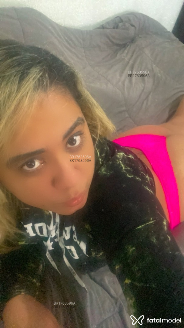 Acompanhante mulher loira (o) de olhos castanhos em São Paulo Acompanhante mulher loira (o) de olhos castanhos em São Paulo - Aghata