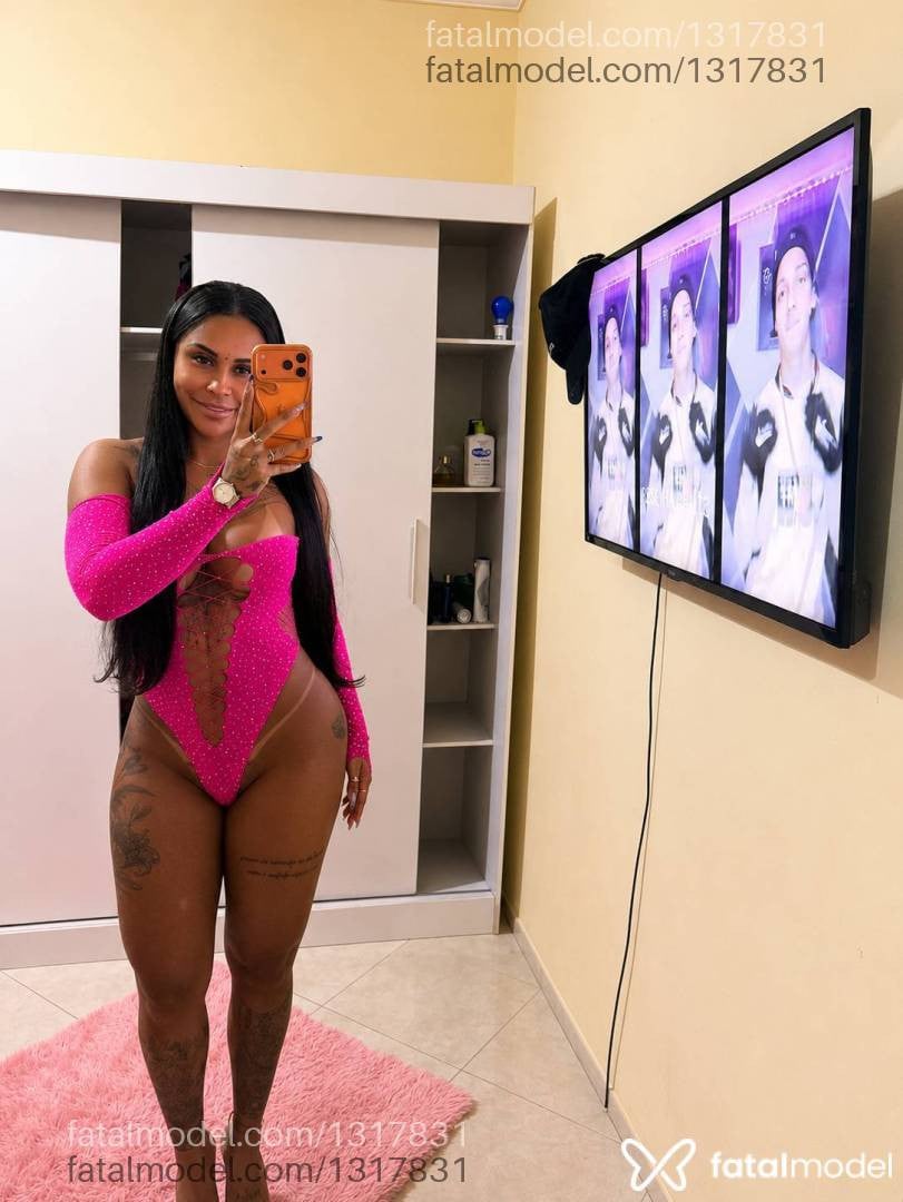 Acompanhante mulher morena (o) de olhos castanhos em Ubá - Indiazinhaa
