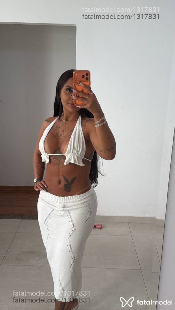 Acompanhante mulher morena (o) de olhos castanhos em Ubá Acompanhante mulher morena (o) de olhos castanhos em Ubá - Indiazinhaa