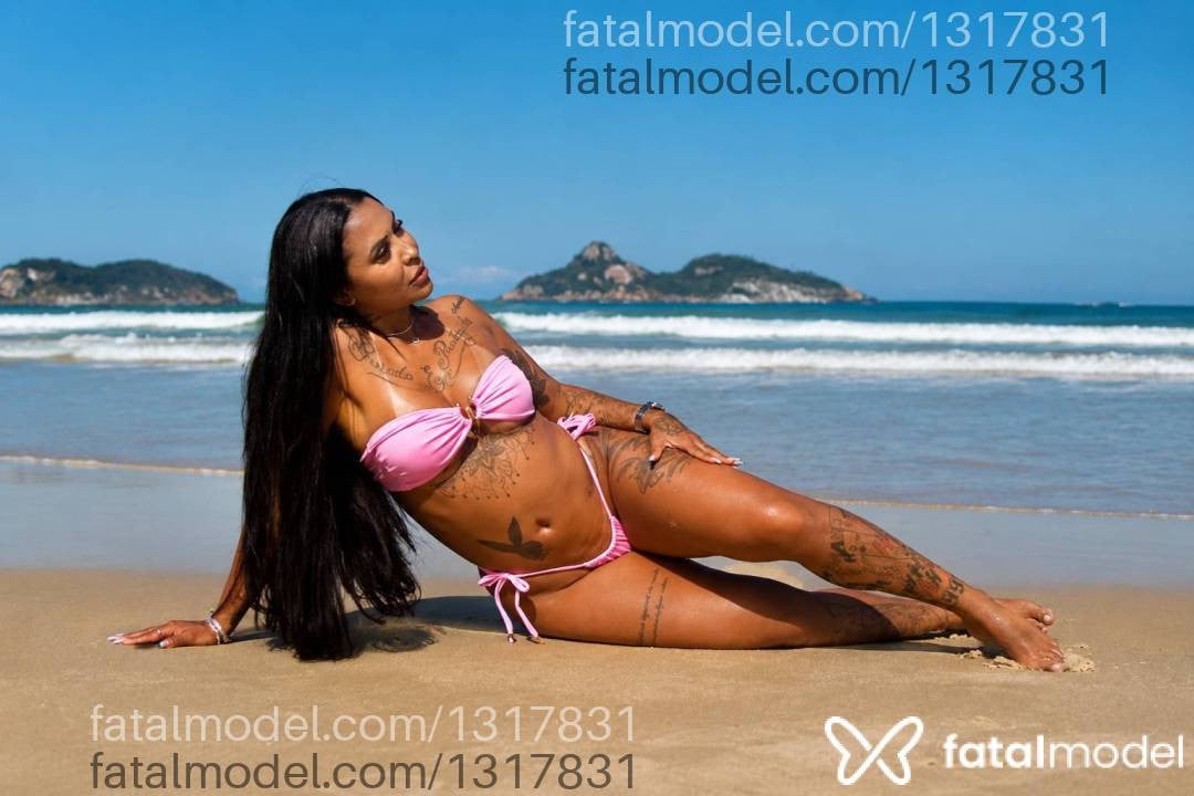Acompanhante mulher morena (o) de olhos castanhos - Indiazinhaa