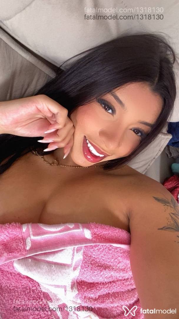 Acompanhante mulher morena (o) de olhos castanhos - Julia silva