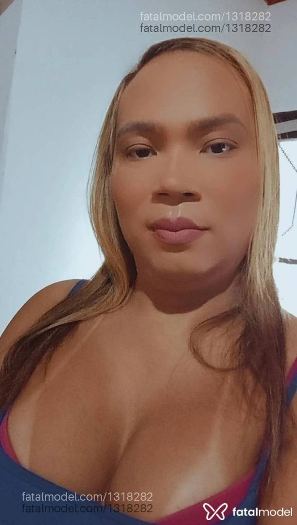 Acompanhante mulher trans morena (o) de olhos castanhos - Angel