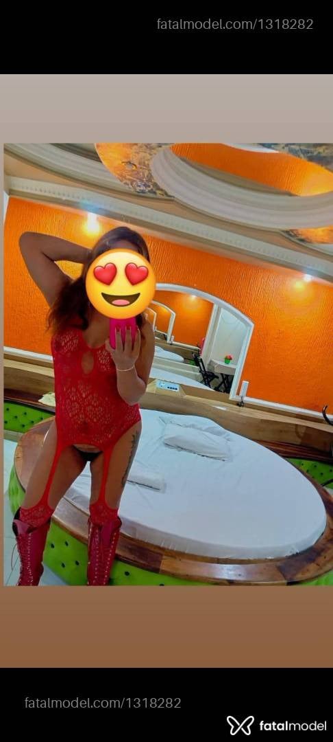 Acompanhante mulher trans morena (o) de olhos castanhos - Angel