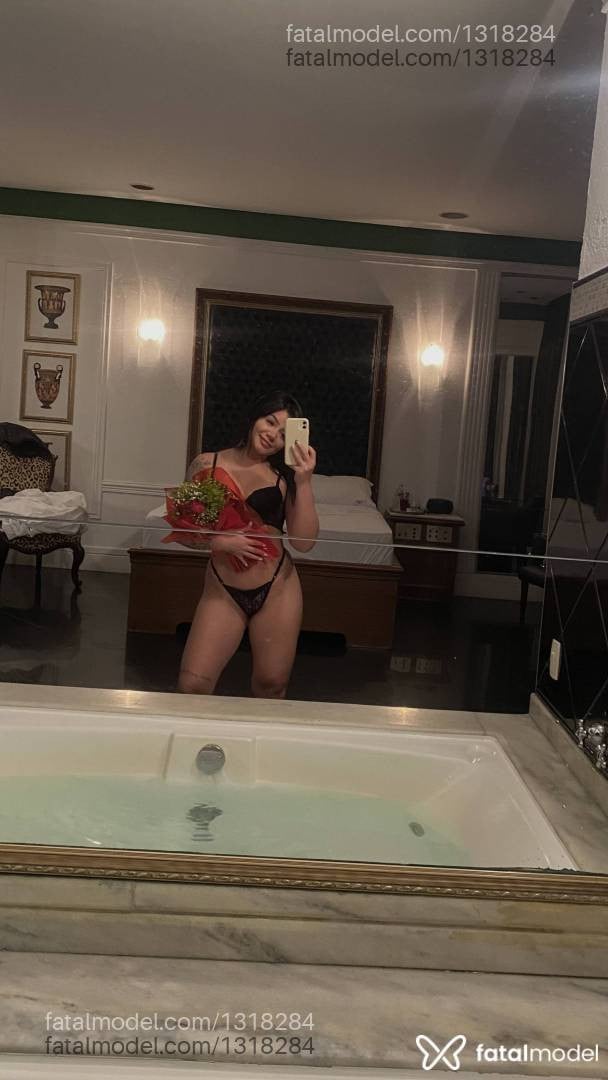 Acompanhante mulher morena (o) de olhos castanhos - ísis Bennett