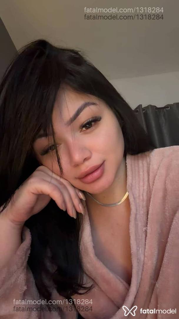 Acompanhante mulher morena (o) de olhos castanhos - ísis Bennett