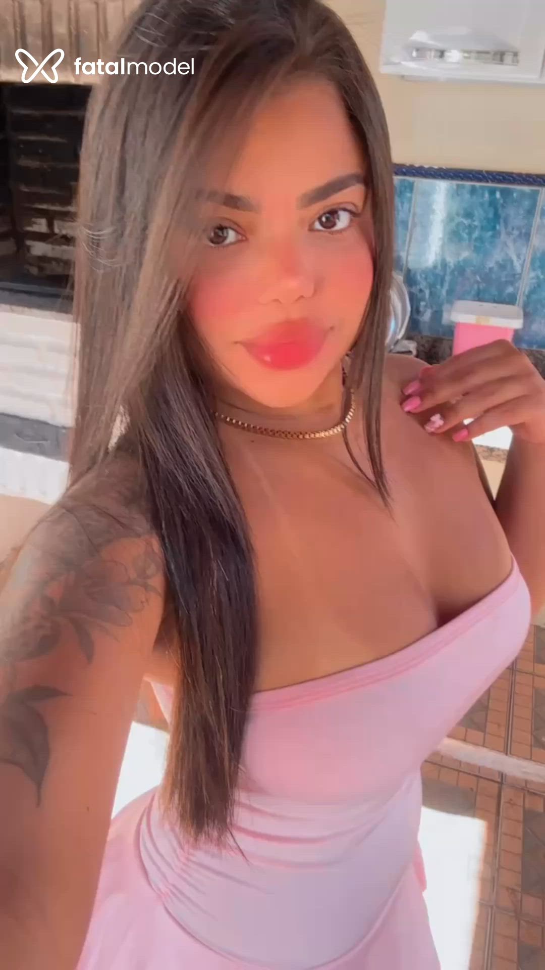 Acompanhante mulher com cabelo castanho de olhos castanhos - Amanda