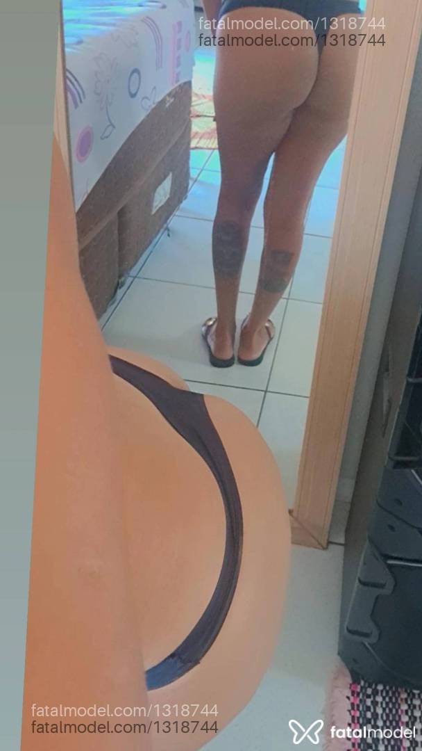 Acompanhante mulher com cabelo castanho de olhos castanhos - Anitta xavier