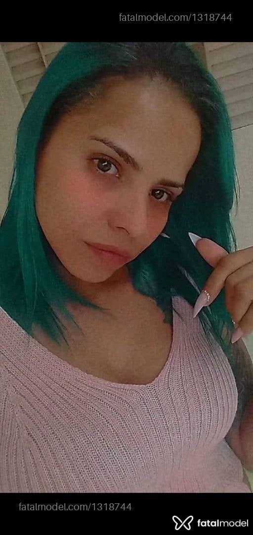 Acompanhante mulher com cabelo castanho de olhos castanhos - Anitta xavier