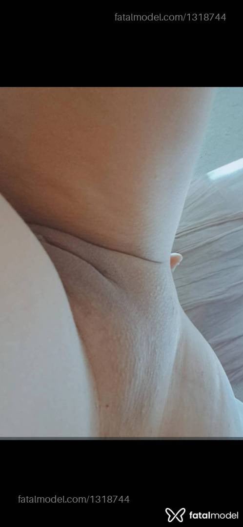 Acompanhante mulher com cabelo castanho de olhos castanhos - Anitta xavier