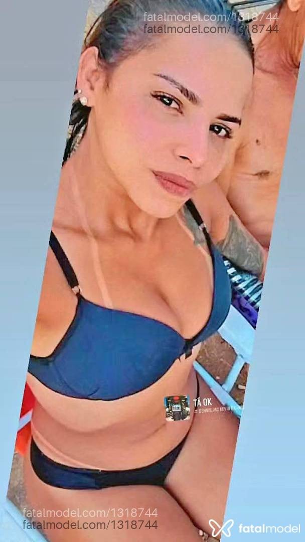 Acompanhante mulher com cabelo castanho de olhos castanhos - Anitta xavier