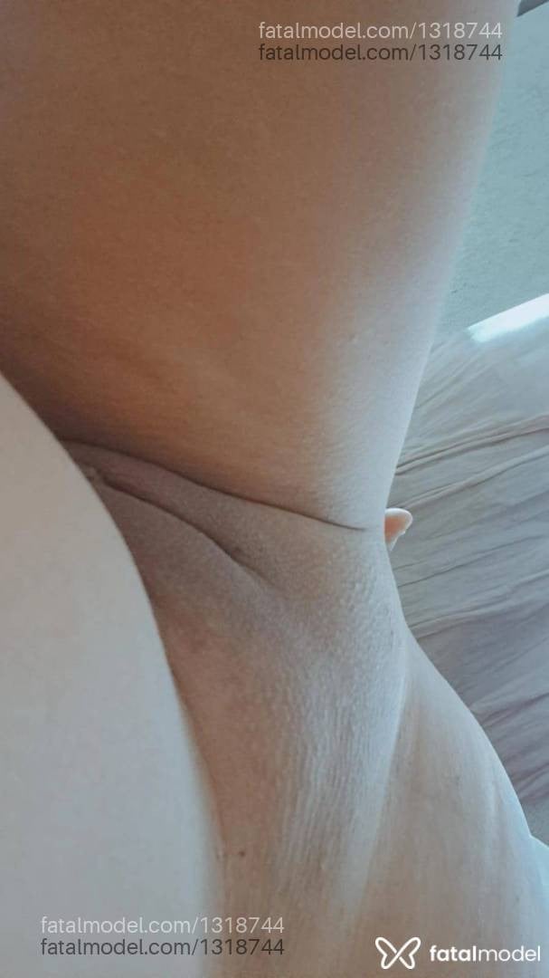 Acompanhante mulher com cabelo castanho de olhos castanhos - Anitta xavier