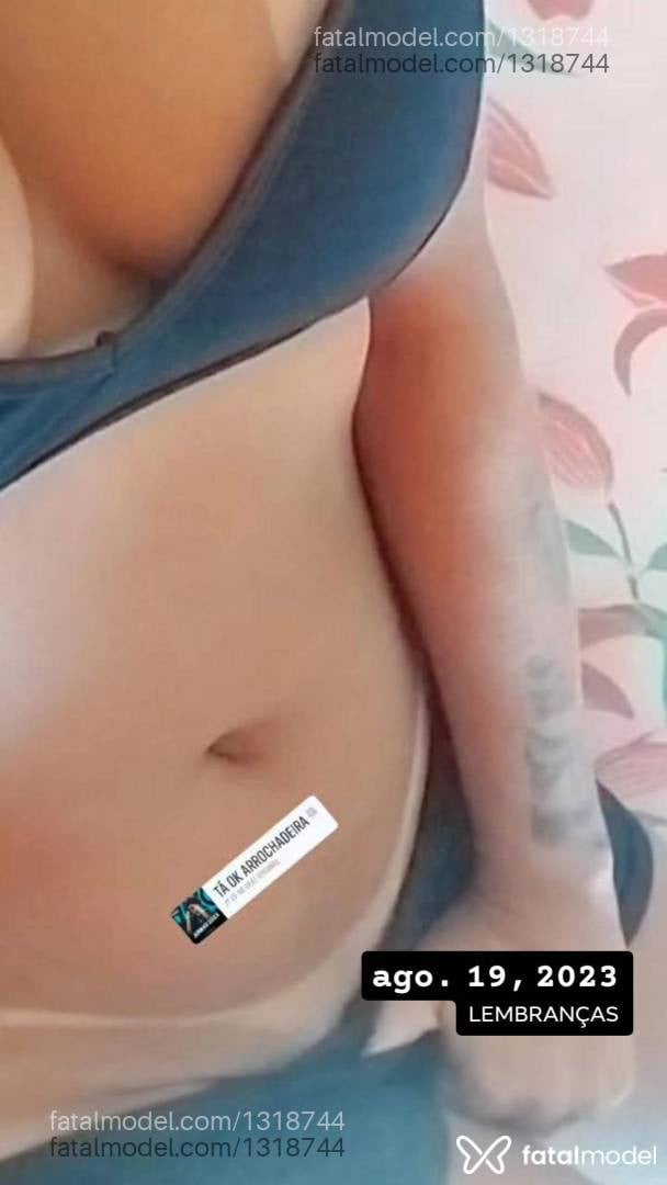 Acompanhante mulher com cabelo castanho de olhos castanhos - Anitta xavier