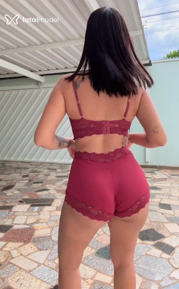 Acompanhante mulher com cabelo castanho de olhos castanhos - Mel