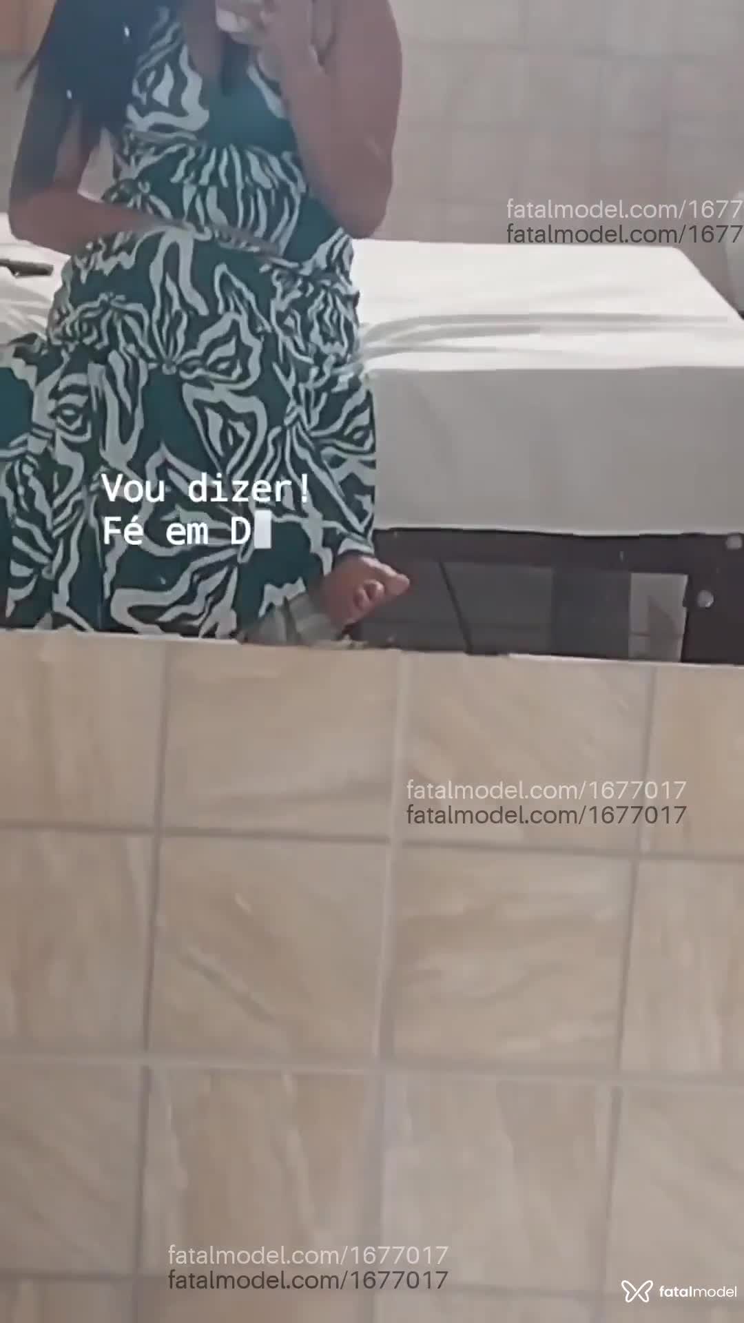 Acompanhante mulher com cabelo castanho de olhos castanhos em Monte Carmelo Acompanhante mulher com cabelo castanho de olhos castanhos em Monte Carmelo - Caroline