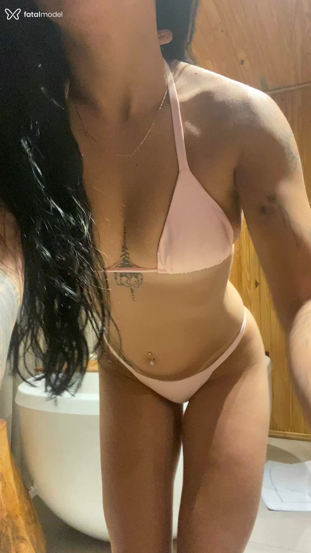 Acompanhante mulher morena (o) de olhos castanhos - Camilla
