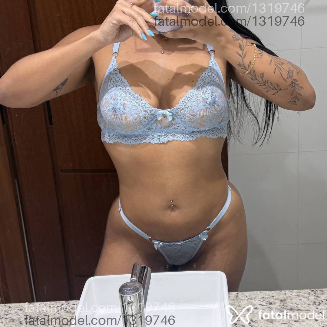 Acompanhante mulher morena (o) de olhos castanhos em Manhuaçu - Majju