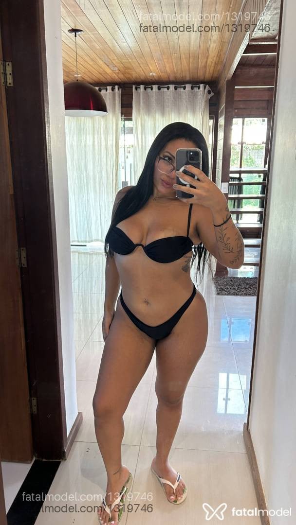 Acompanhante mulher morena (o) de olhos castanhos em Manhuaçu - Majju