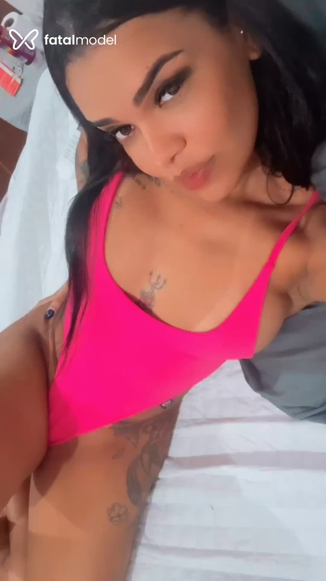 Acompanhante mulher com cabelo castanho de olhos castanhos - Karyna