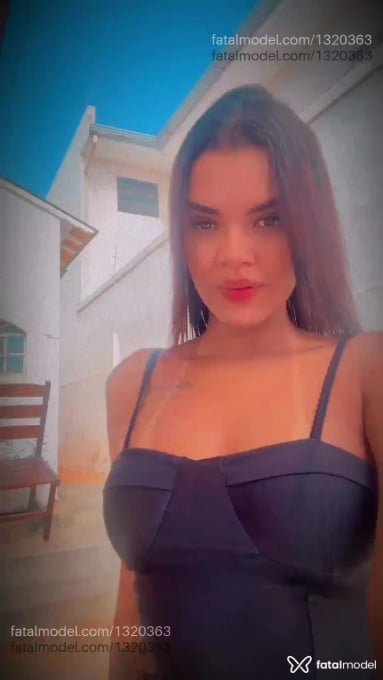 Acompanhante mulher com cabelo castanho de olhos castanhos em Limeira - Karyna