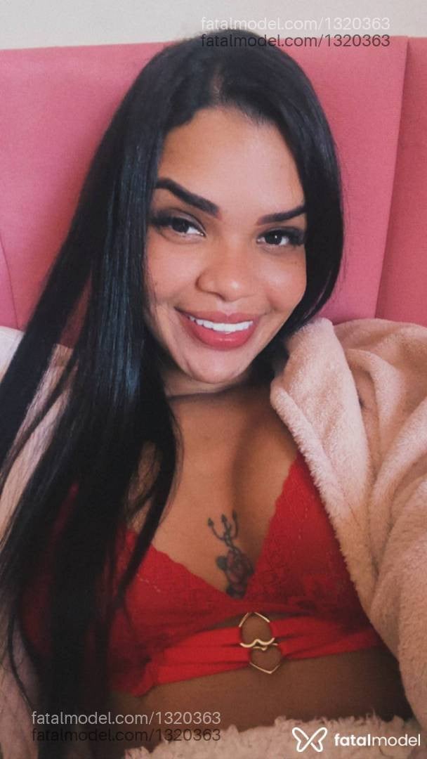 Acompanhante mulher com cabelo castanho de olhos castanhos - Karyna